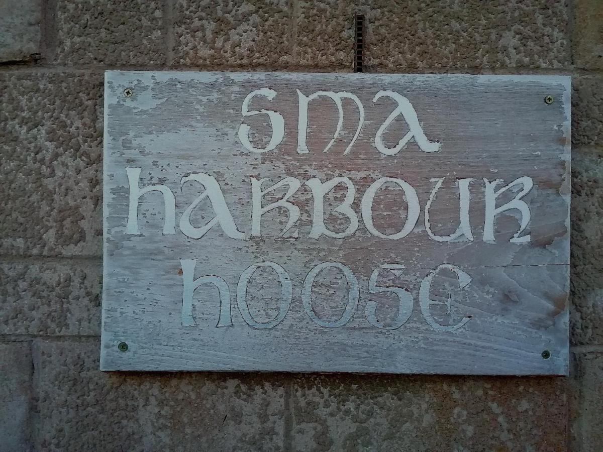 Sma Harbour Hoose Bed & Breakfast Gourdon Exterior photo